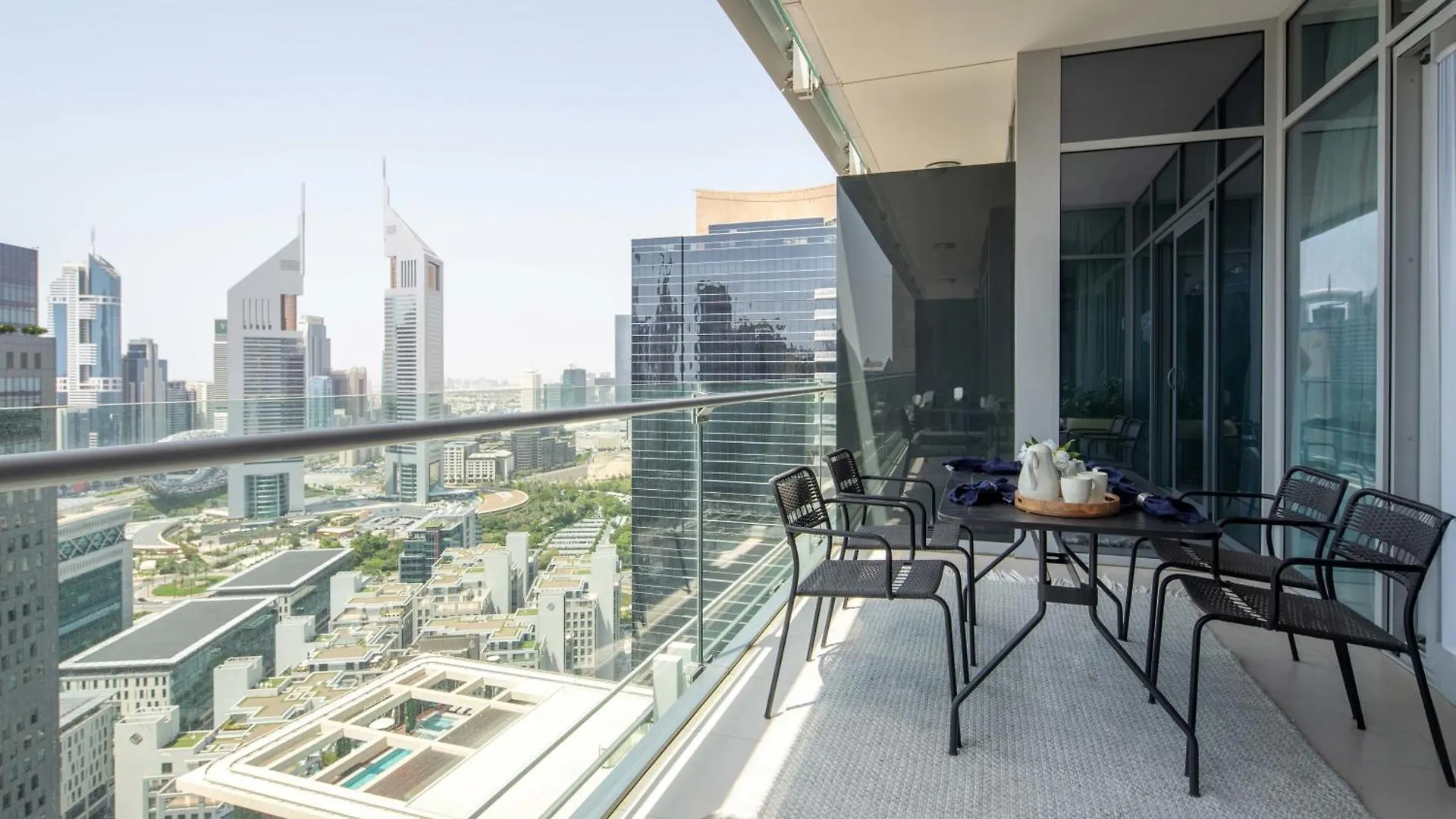 Frank Porter - Burj Daman Dubai Appartamento