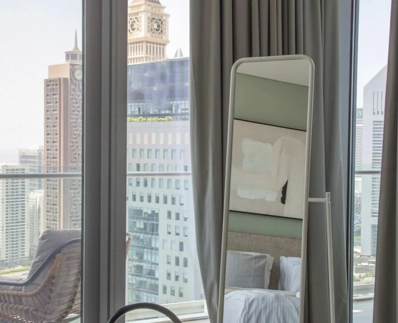 Frank Porter - Burj Daman Dubai Apartment