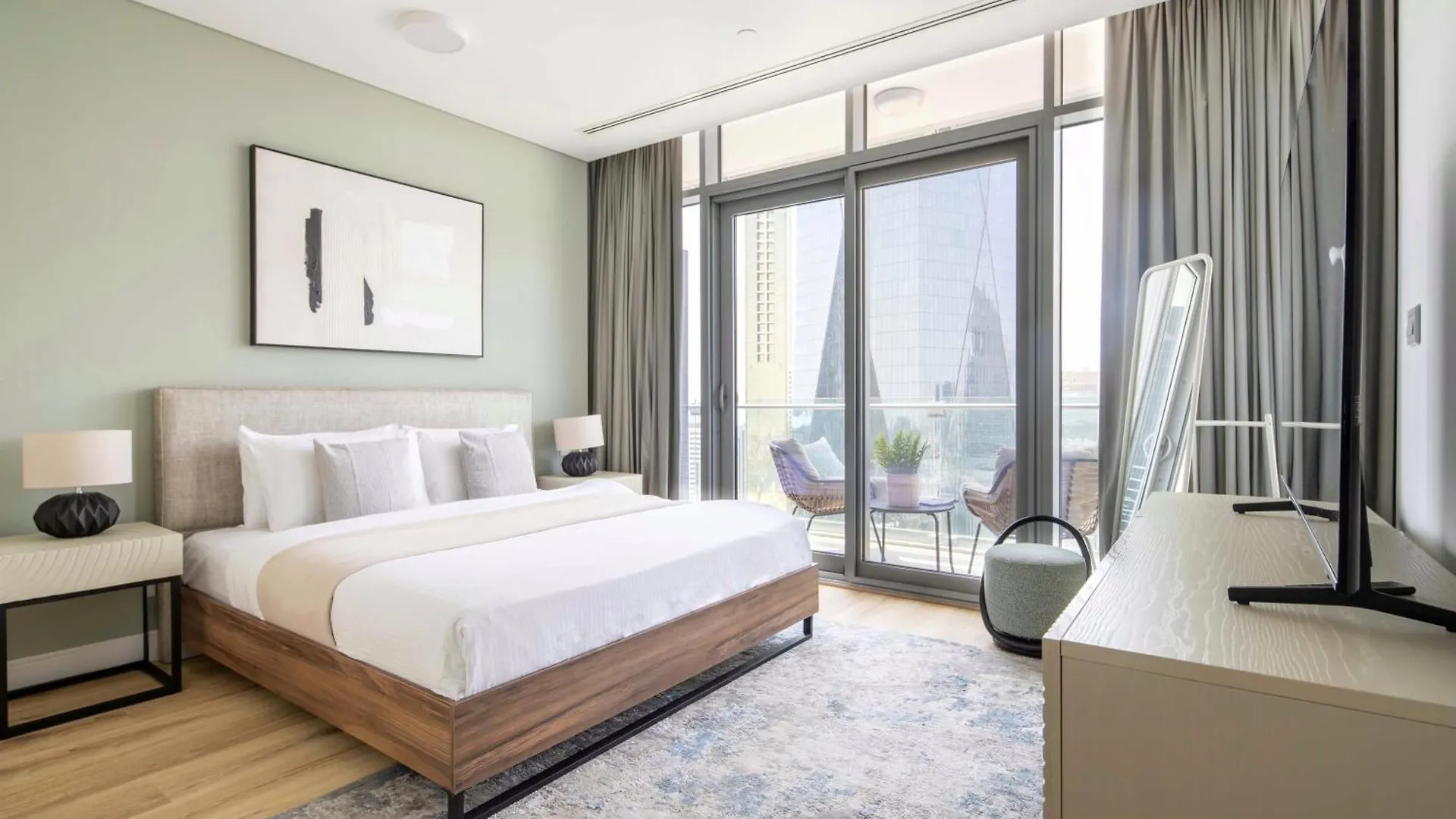 Frank Porter - Burj Daman دبي 0*,