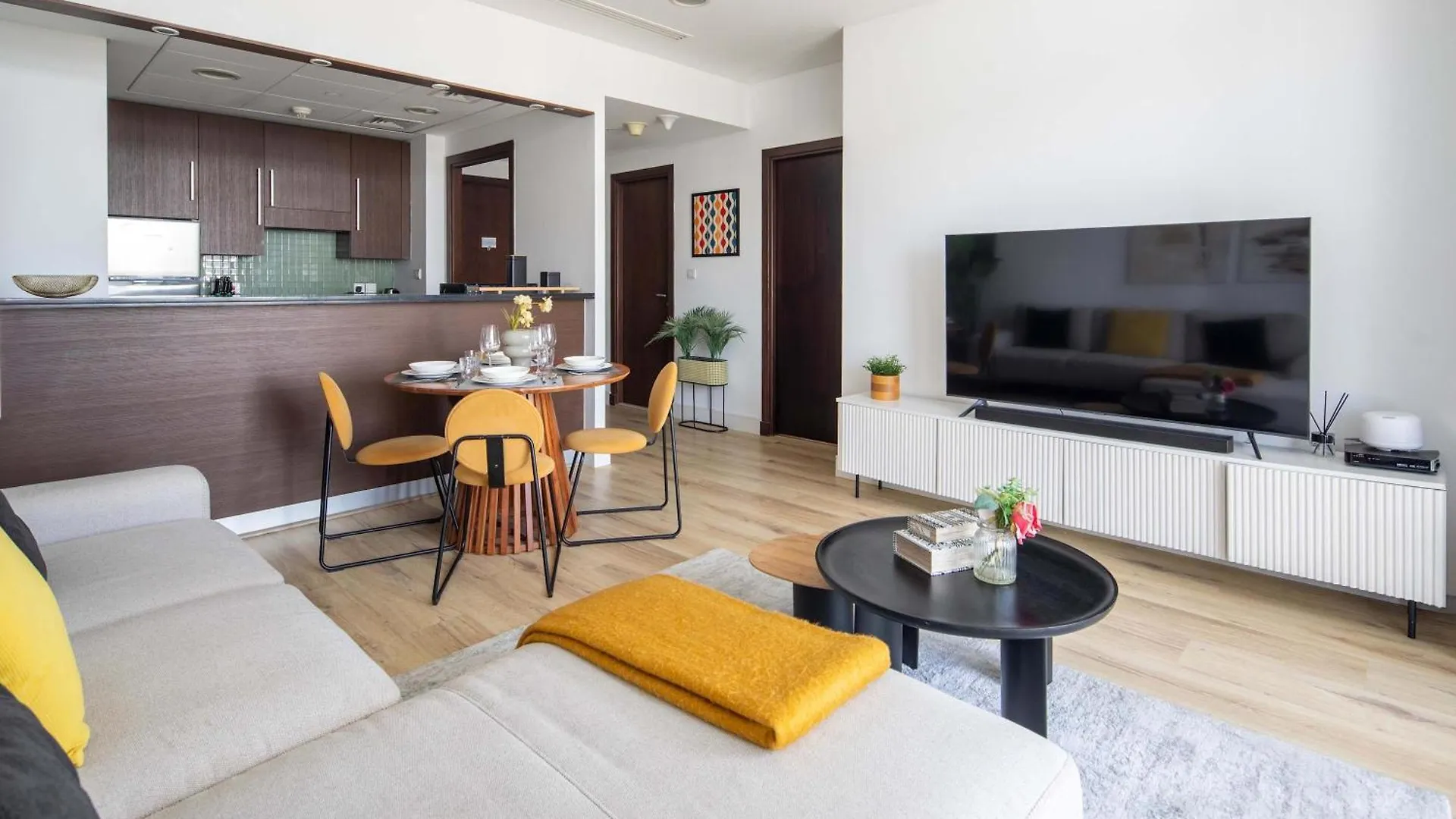 Frank Porter - Burj Daman Dubai Apartment