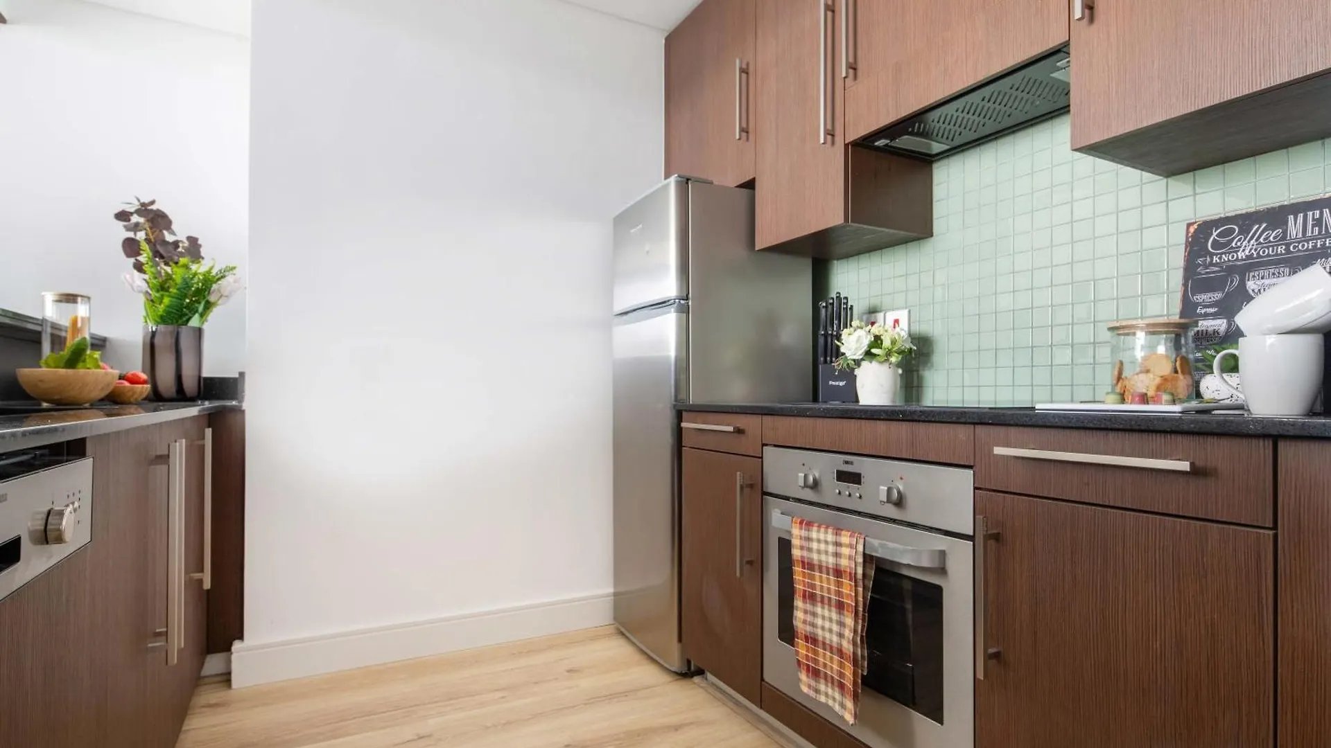 Apartment Frank Porter - Burj Daman Dubai